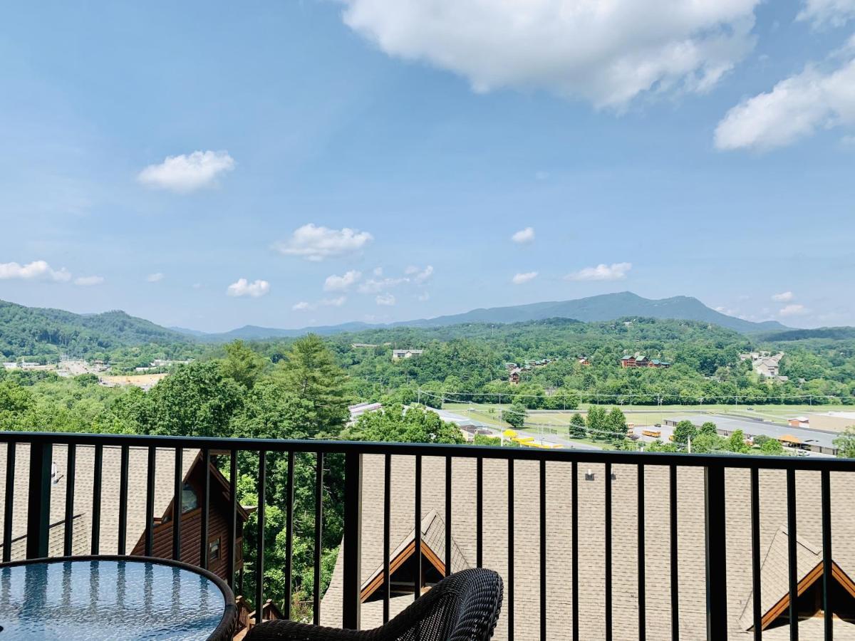 Noelle'S Nest Condominium Pigeon Forge Exterior photo